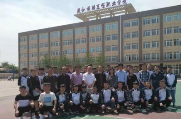 欢迎岐山职教中心王副校长一行人来学院学习交流