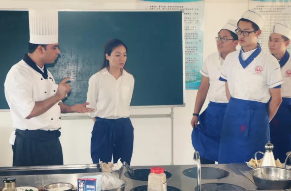 来自印度籍专业导师来院为学生们授课🫄🏻！