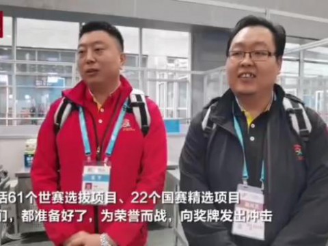 华商报记者，陕西日报社记者采访我院国赛选手宋峰老师