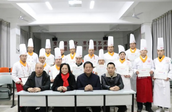 我院烹饪专业教师技能培训圆满结束
