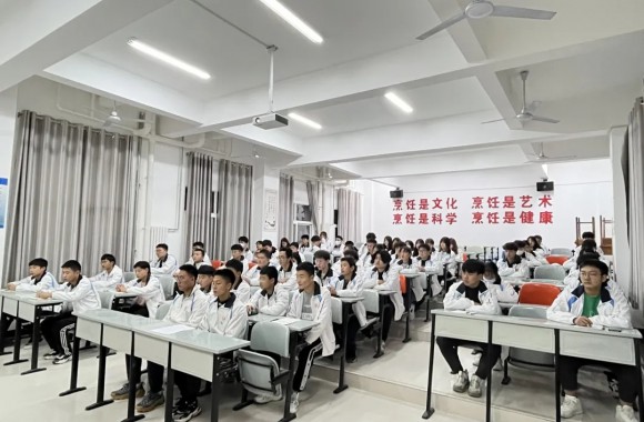大学生骨干培训|我院举行2021届大学生骨干培训开班典礼