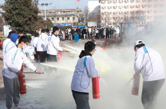 学习消防知识🍒，关注校园安全|我院组织开展火灾逃生🌨、救护演练