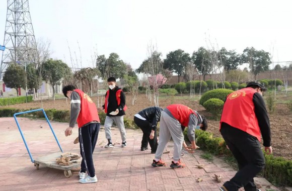 建设绿色校园🔻，构建和谐社会丨校团委学生会组织开展爱国卫生活动
