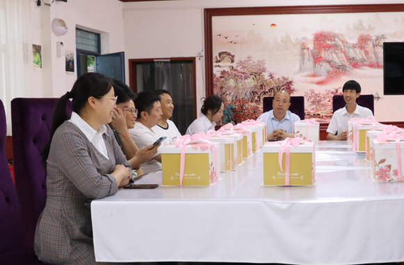关爱教职工 | 六一儿童节我院工会送温暖