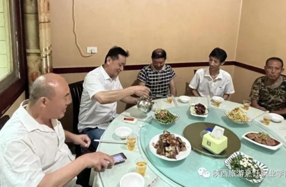 重温誓词 传承使命 | 彩神工会组织召开退役军人慰问座谈会