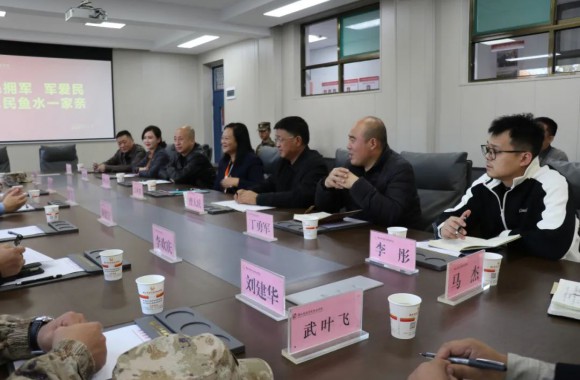 不忘初心使命 | 牢记爱国拥军 驻咸某部为我院赠送锦旗