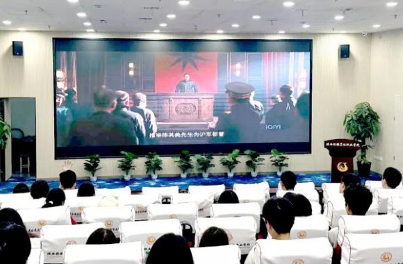 我院开展“红色光影忆峥嵘 筑梦青春再出发”红色主题观影活动