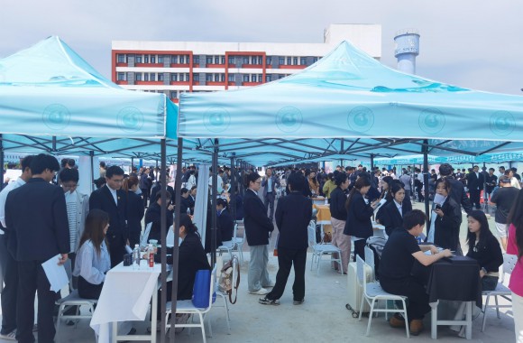 百企千岗 收获满满 彩神校园招聘双选会成功举办
